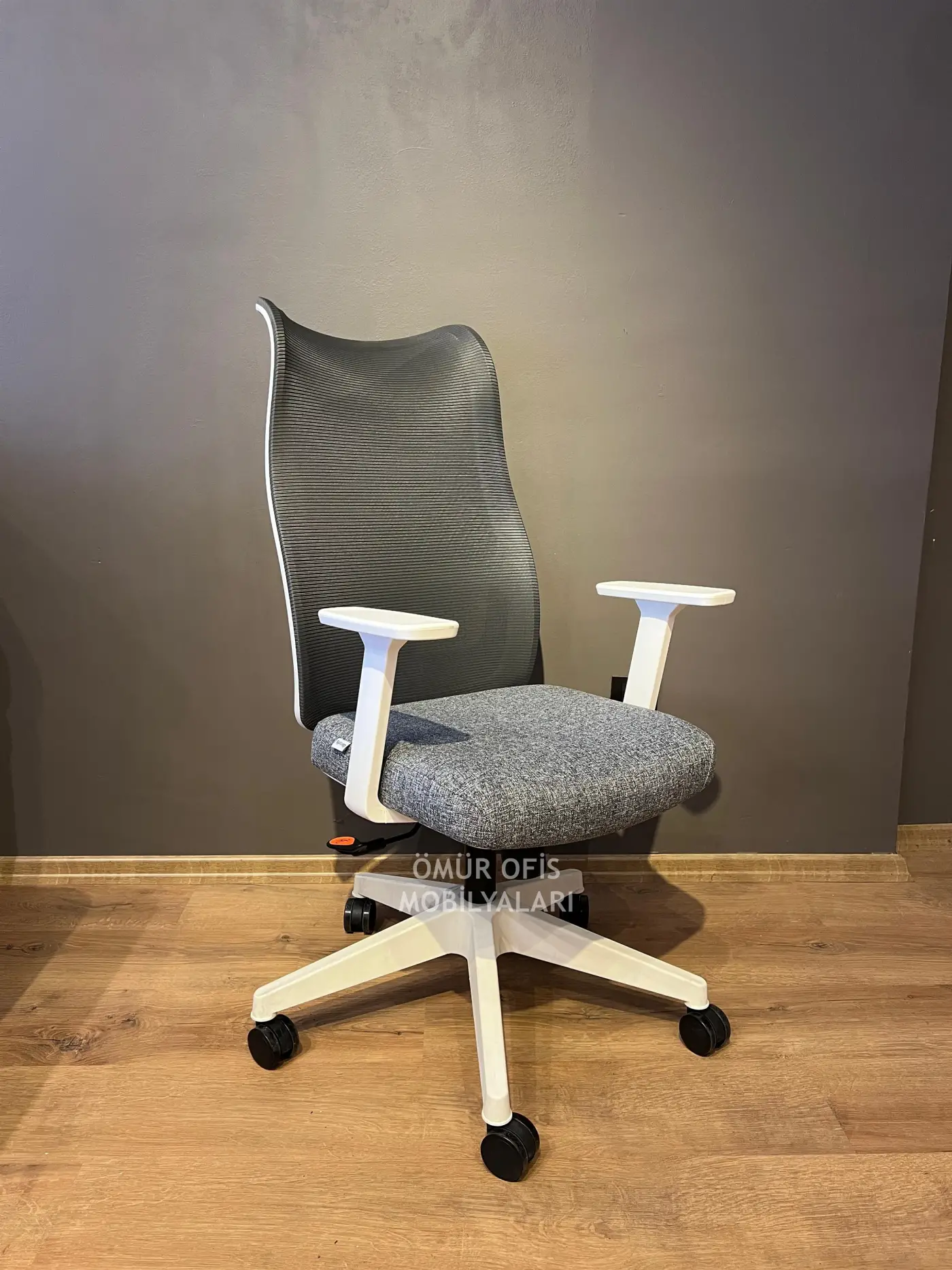 Lucas White Makam Koltuğu