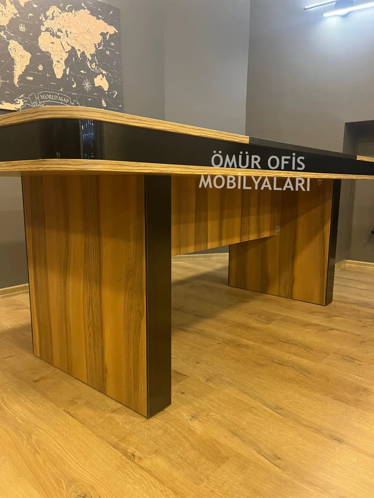 Piano Black Toplantı Masası 200x90 + Ceren