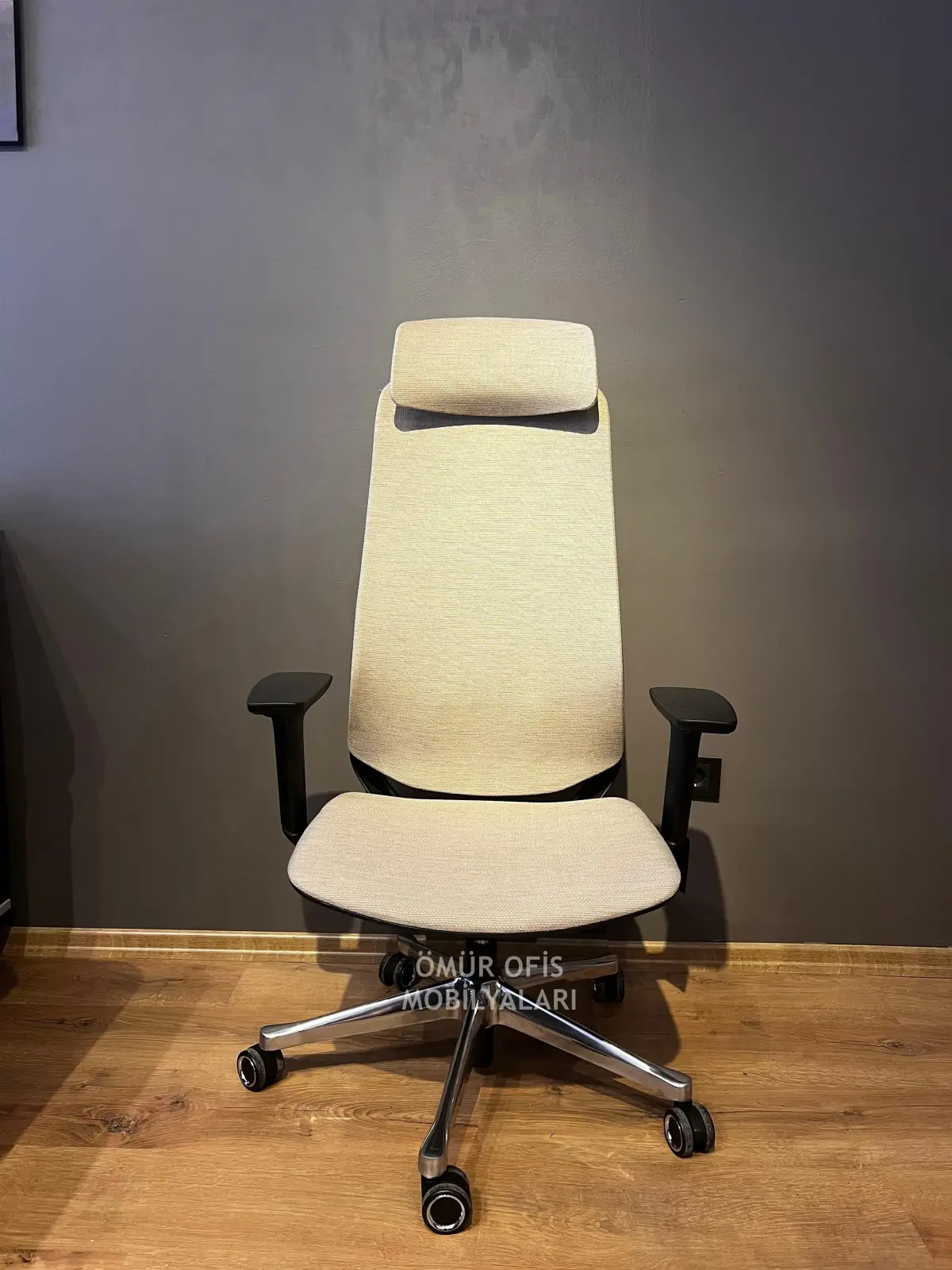 Pescaro Makam Koltuğu