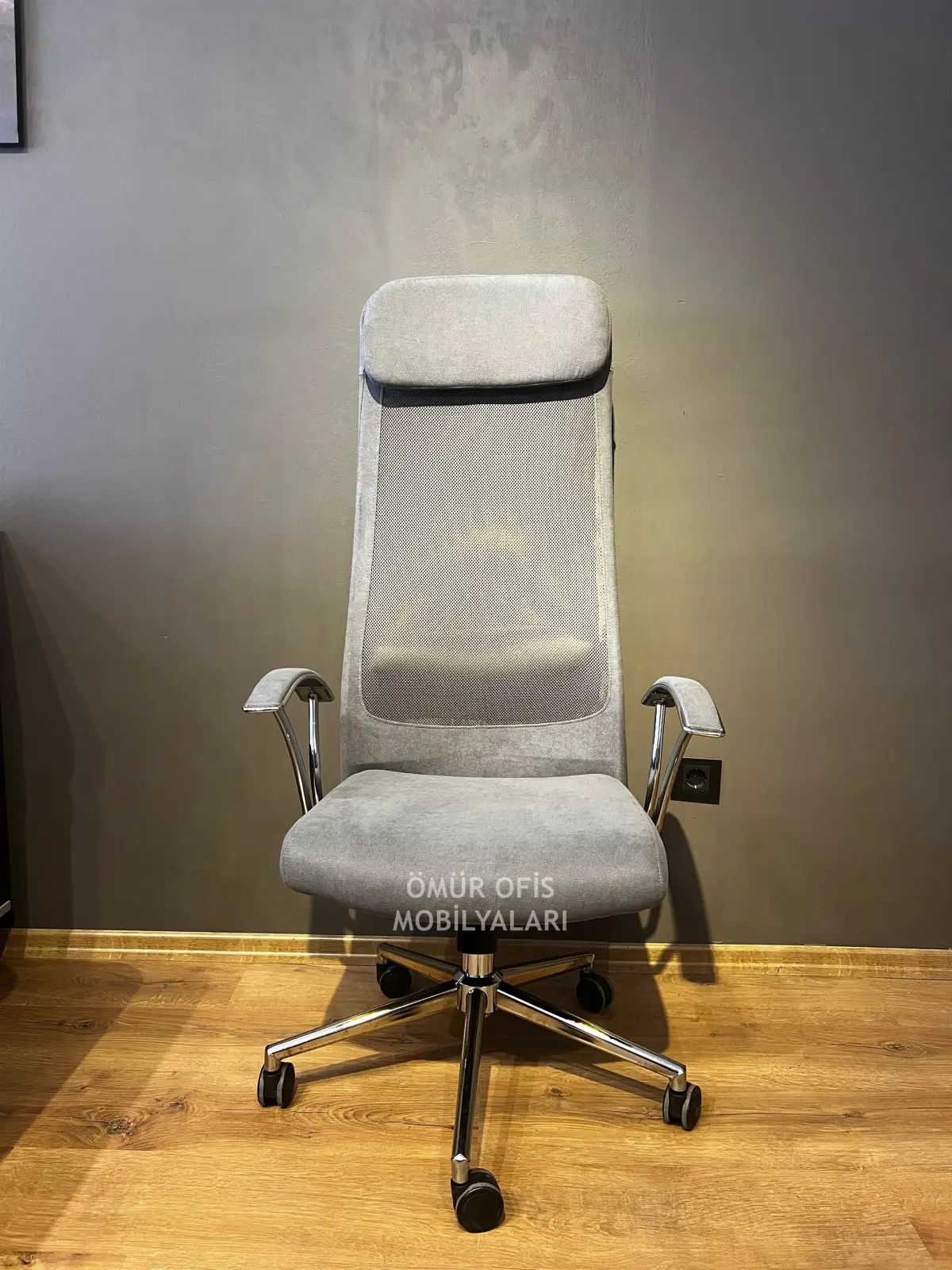 Legas File Makam Koltuğu