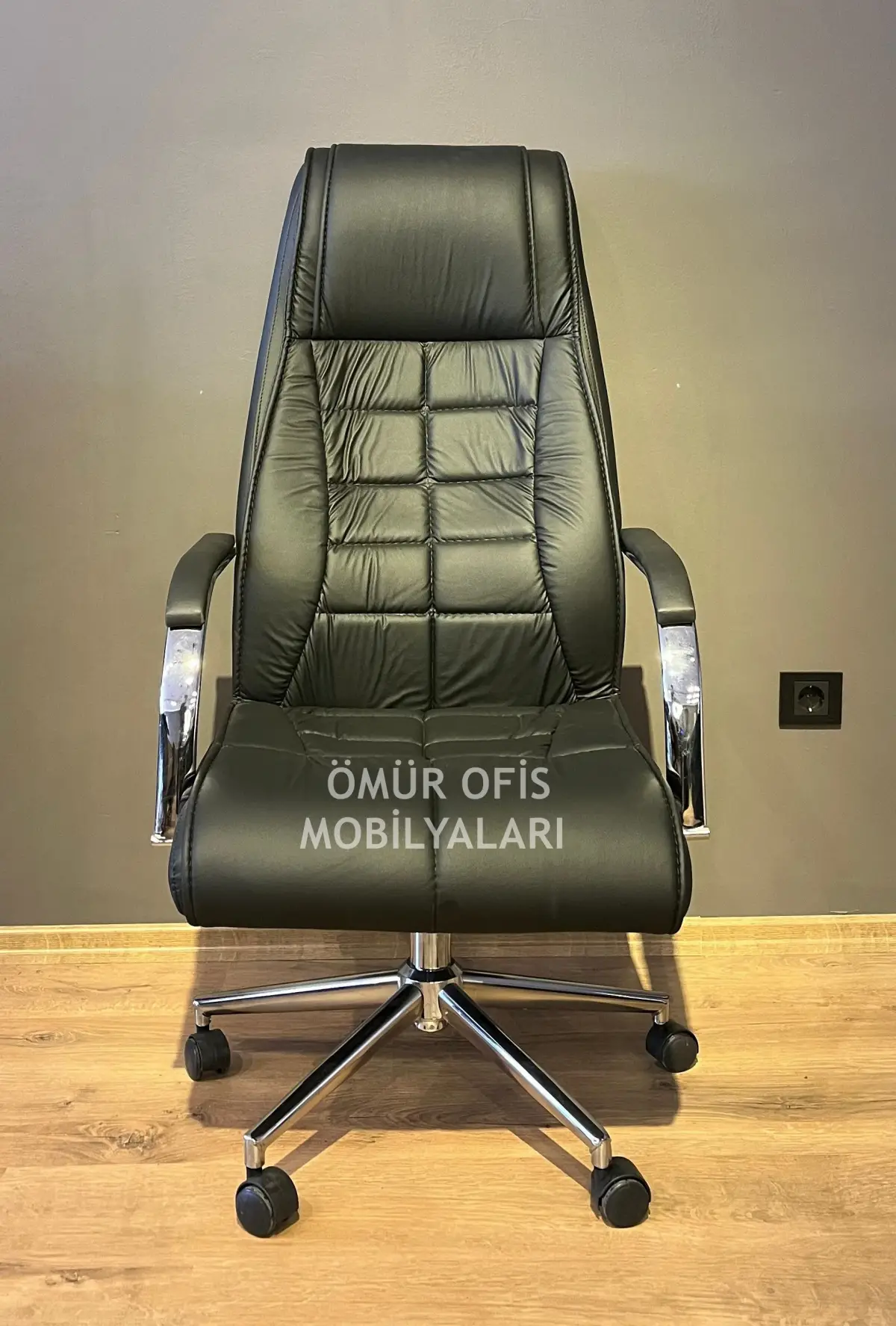 Demir Makam Koltuğu