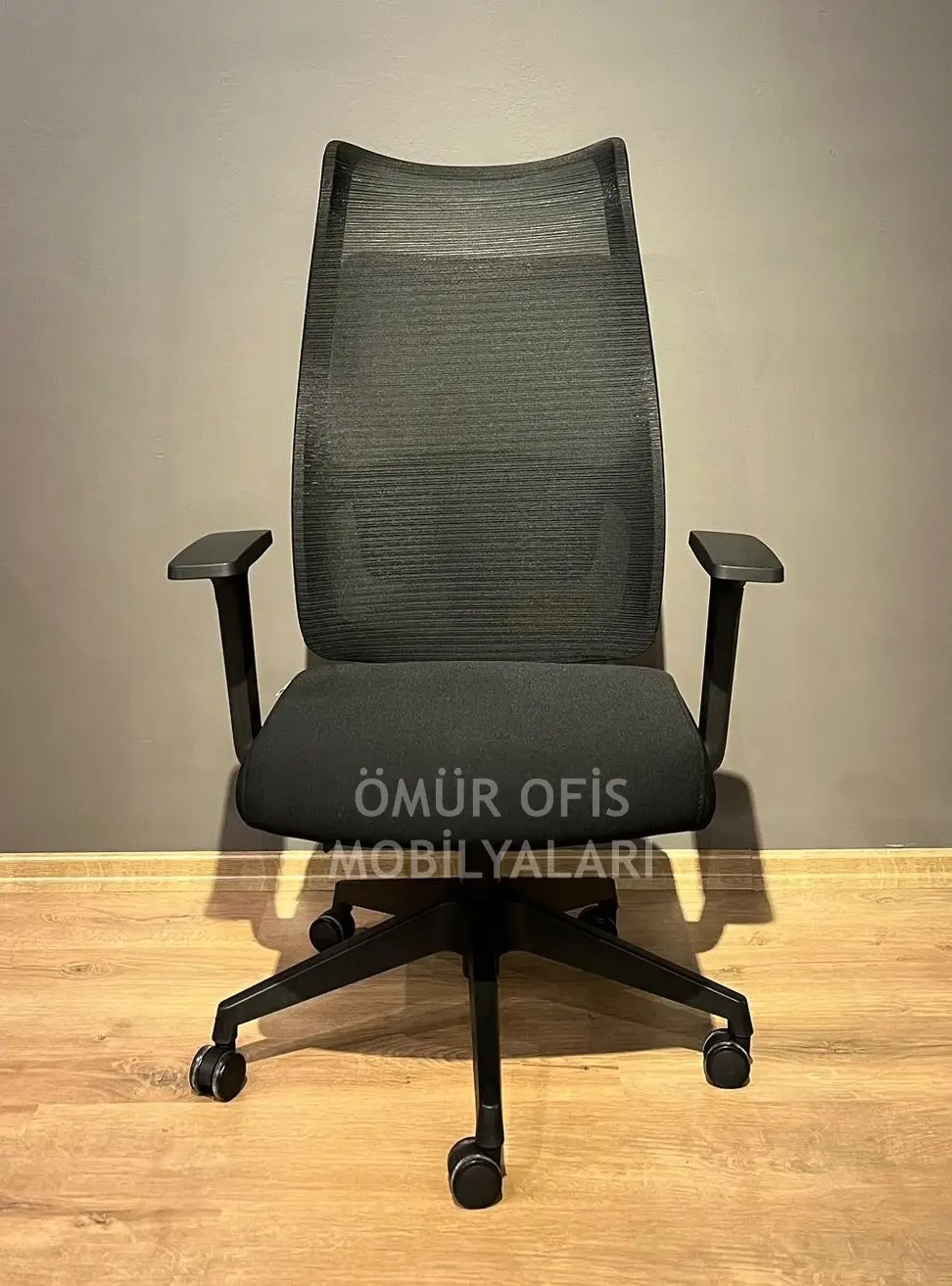 Lucas Black Makam Koltuğu