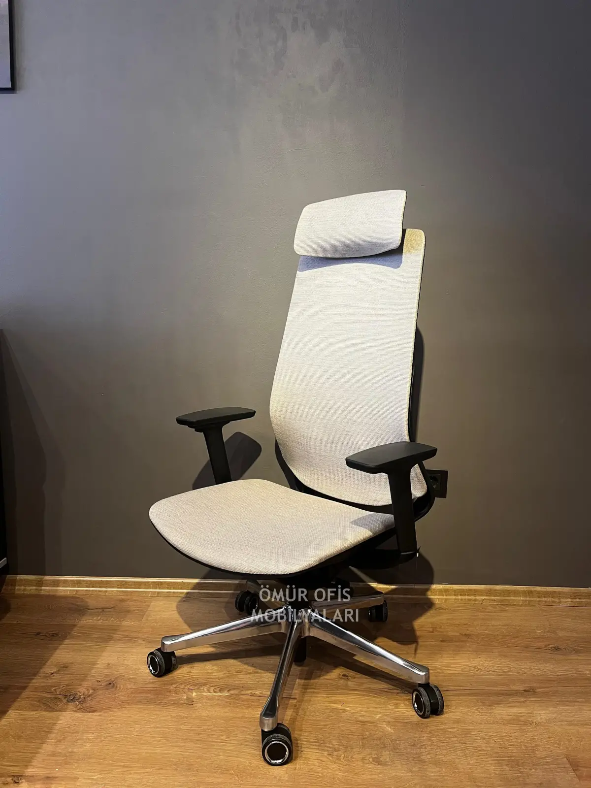 Pescaro Makam Koltuğu