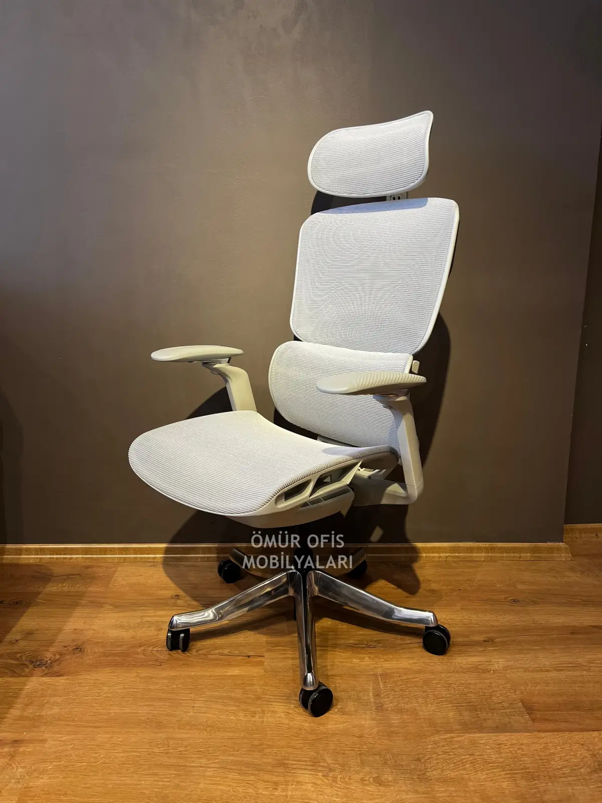 Milano File Makam Koltuğu