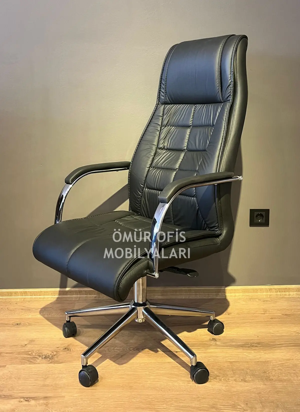 Demir Makam Koltuğu