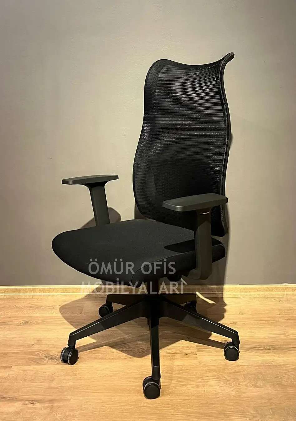 Lucas Black Makam Koltuğu