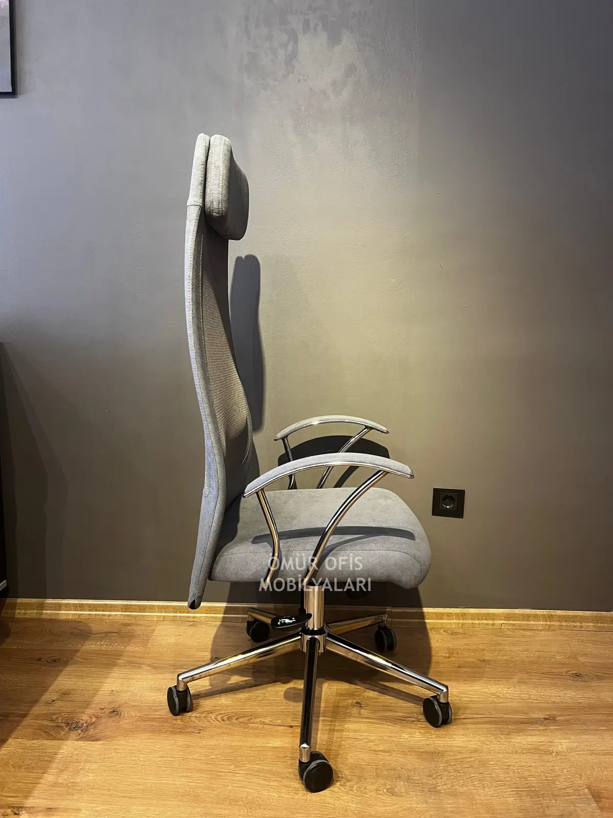 Legas File Makam Koltuğu