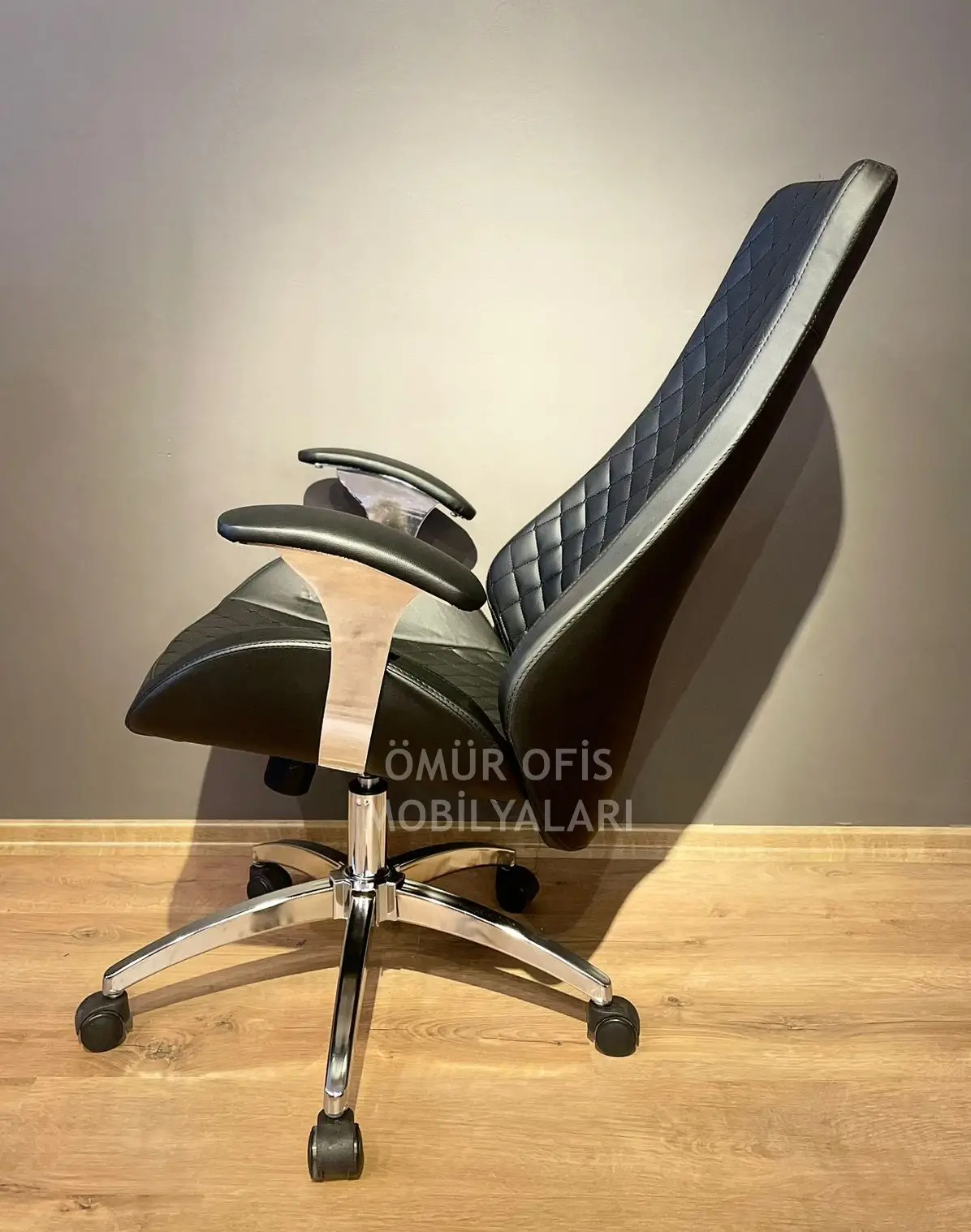 Mango Makam Koltuğu