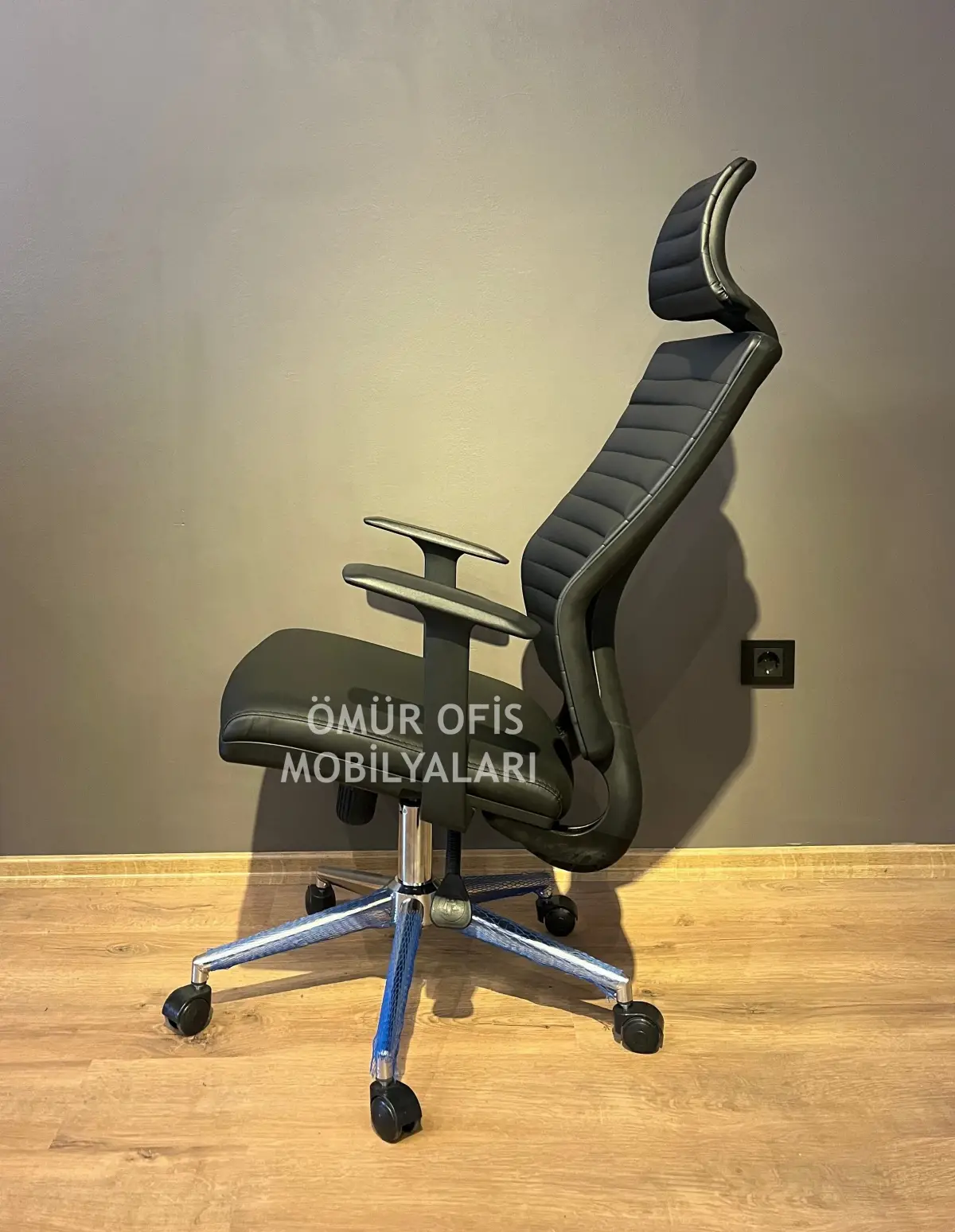 Alice Deri Makam Koltuğu