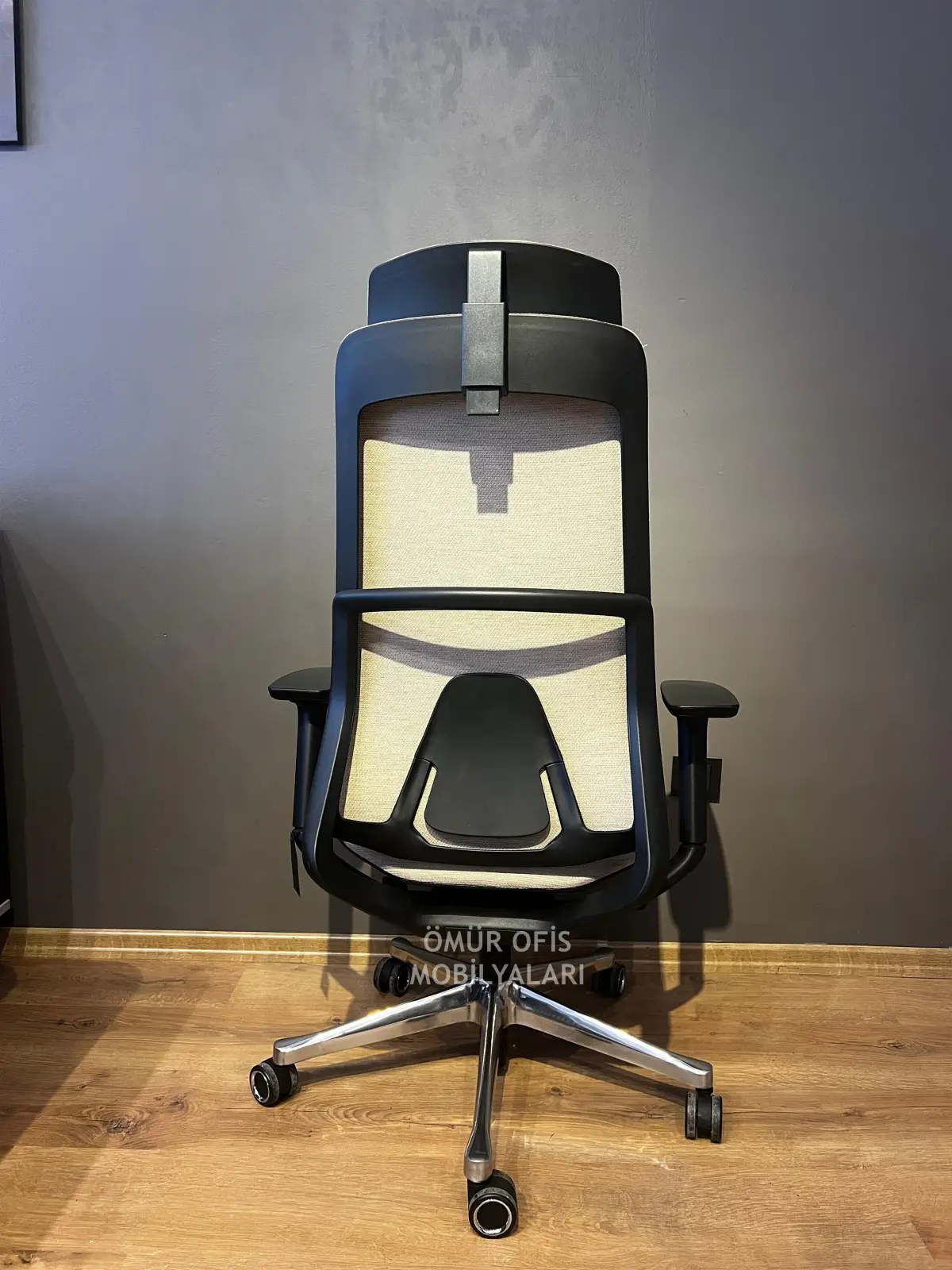 Pescaro Makam Koltuğu