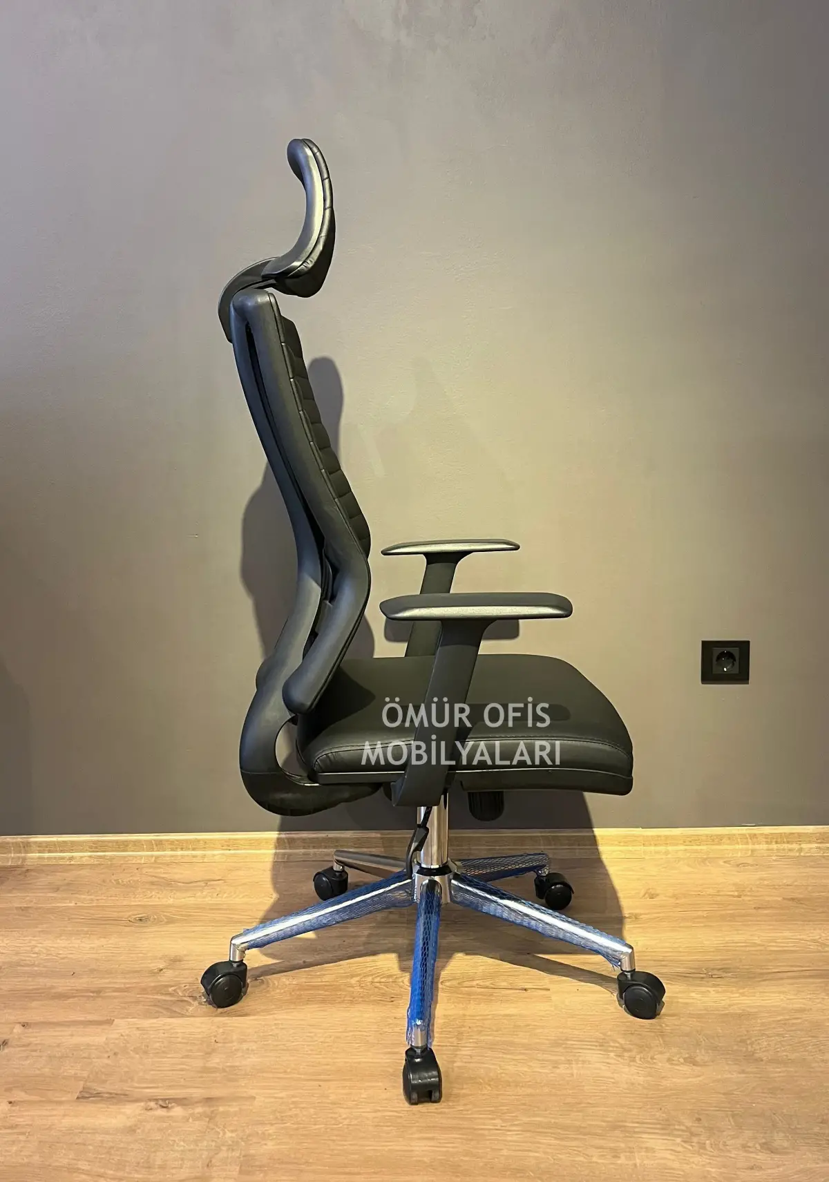 Alice Deri Makam Koltuğu