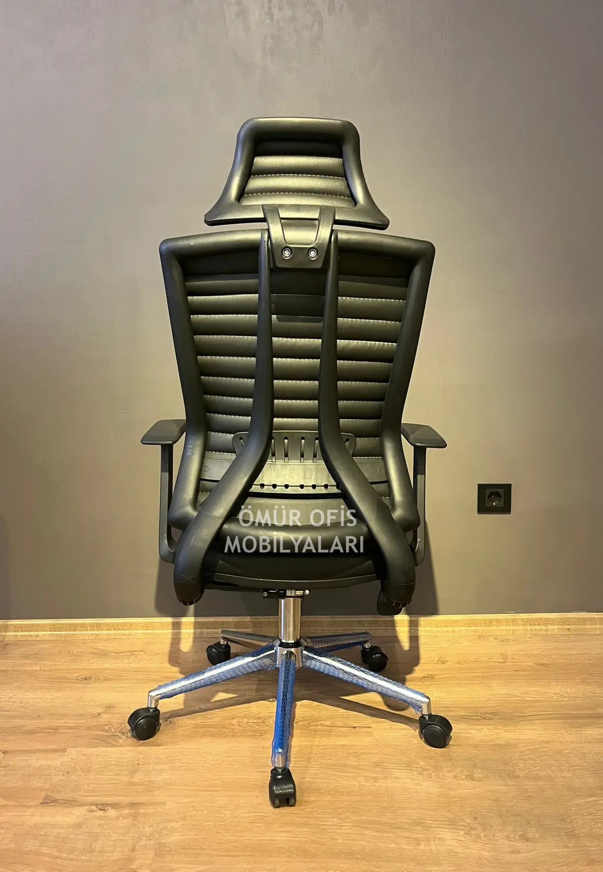 Alice Deri Makam Koltuğu