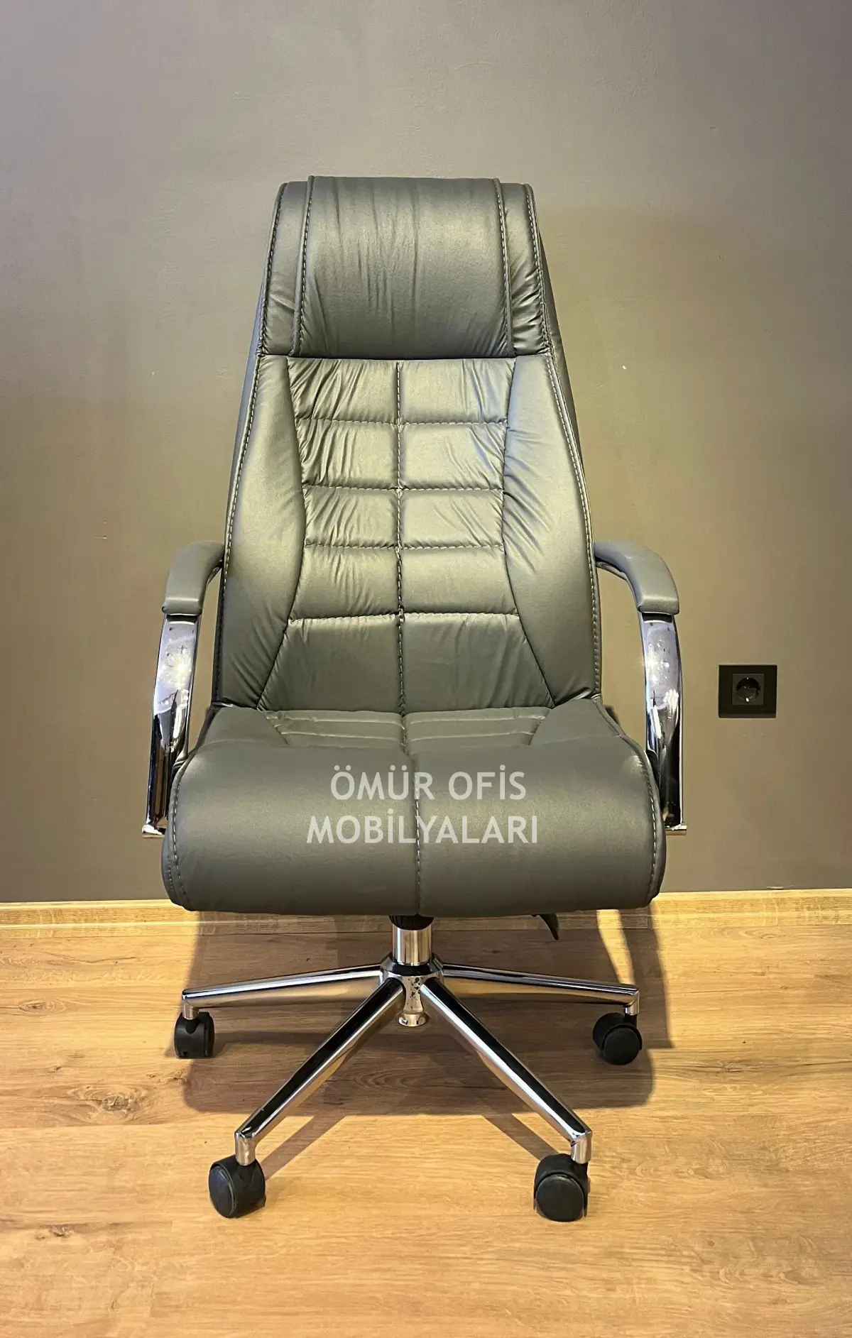 Demir Koltuk Takımı