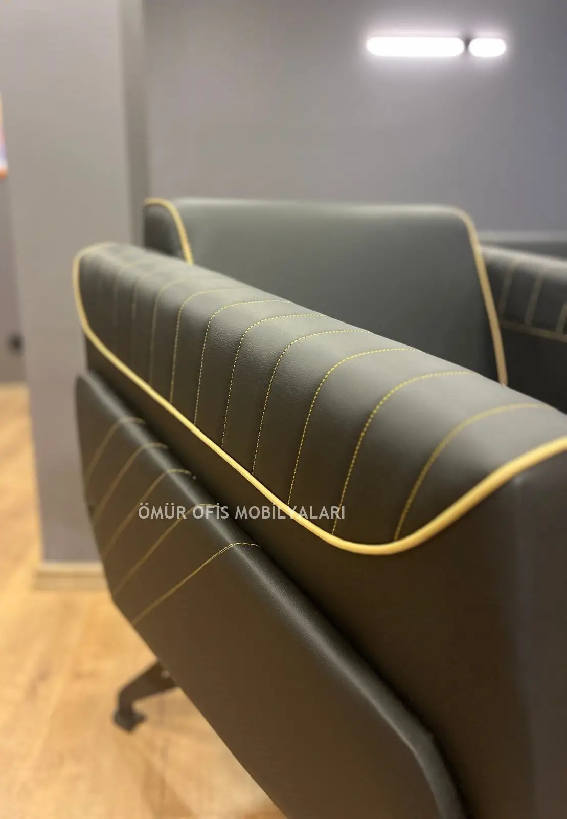 Modena Üçlü Oturma Grubu