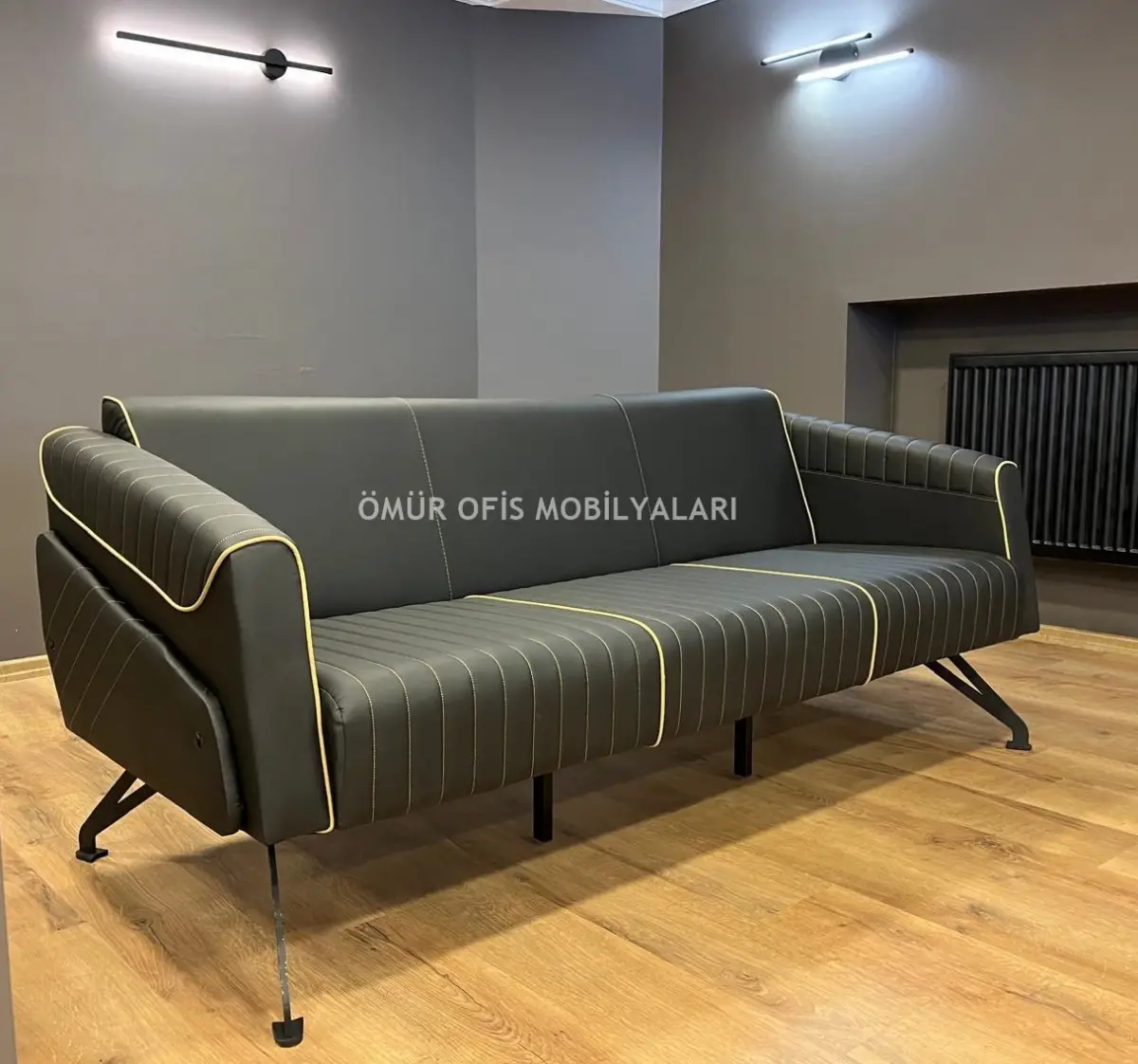 Modena Üçlü Oturma Grubu