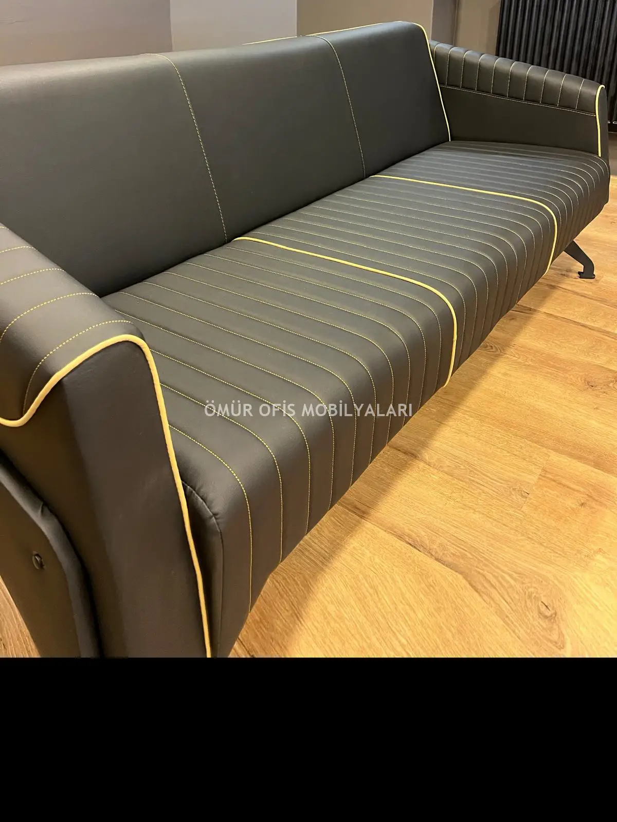 Modena Üçlü Oturma Grubu