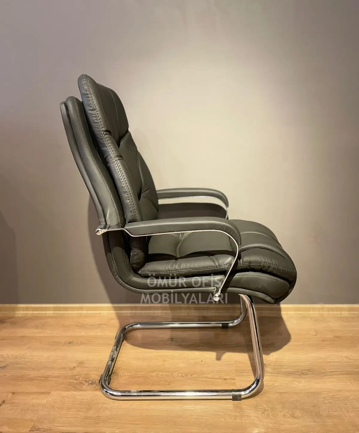 Demba Misafir Koltuğu